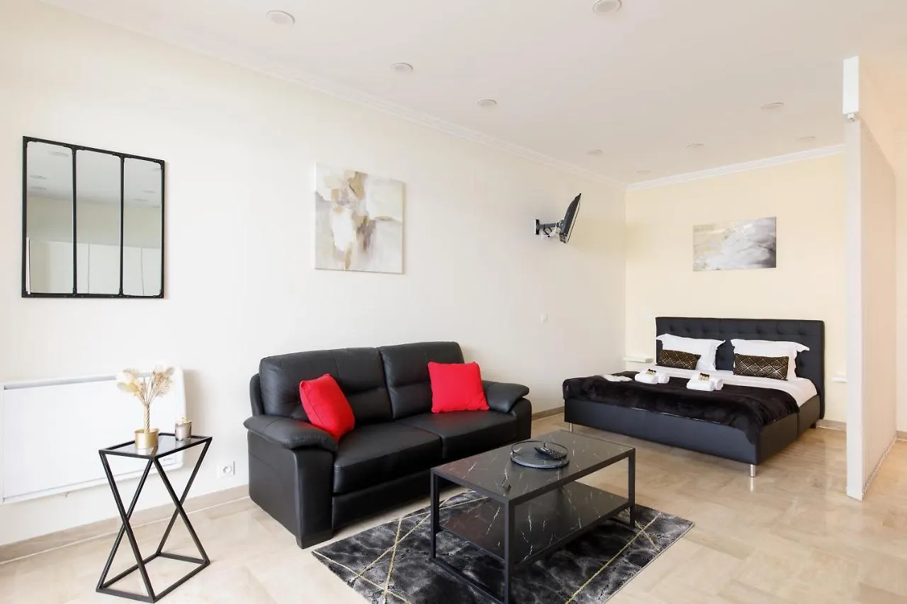 Gray D'Albion 1D2 Yourhosthelper Cannes Apartment
